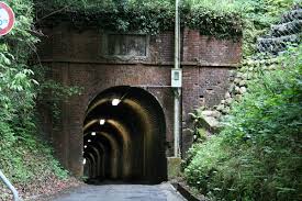 相坂トンネルでは心霊写真が撮れる？怪奇現象とは？