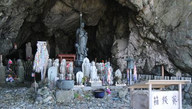 賽の河原の心霊現象が怖い！行ったらいけない理由がやばい！