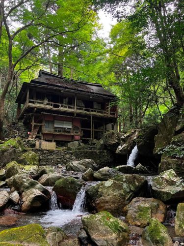 泊まってはいけない幽霊ホテル箱根編！営業中・廃業の両方！